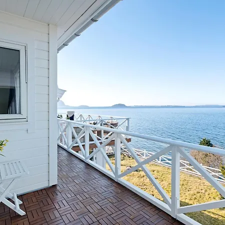 Aalesund Oceanview Дом отдыха Олесунн
