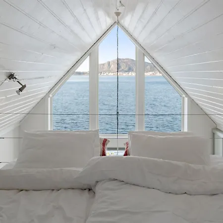 Aalesund Oceanview *