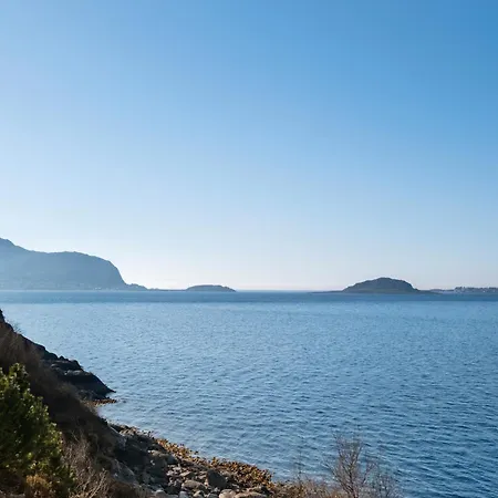 Aalesund Oceanview Holiday home